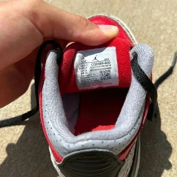 Nike Jordan Retro 3 SE Fire Red Toddler Sneakers - Picture 10 of 14